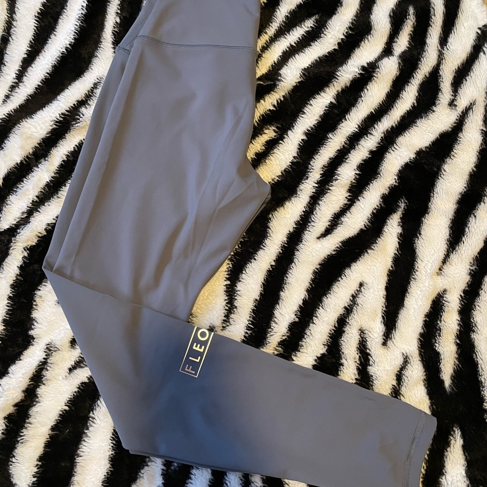 El Toro 25" Grisaille - Silky Silk